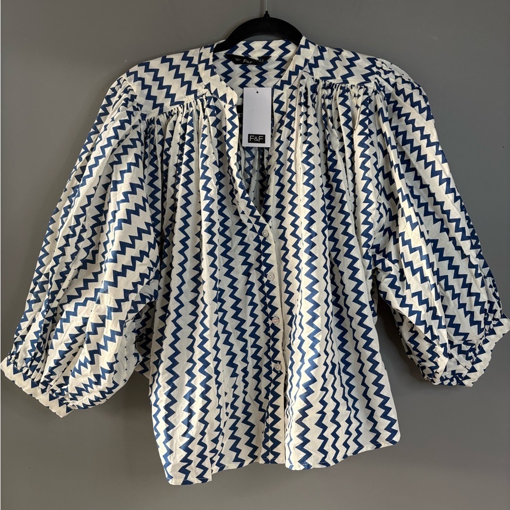 NWT F&F Zigzag Print V-Neck Blouse, which features a deep V-neck/Large Sleeves - Picture 3 of 8